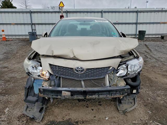 Toyota Corolla Base Image 11