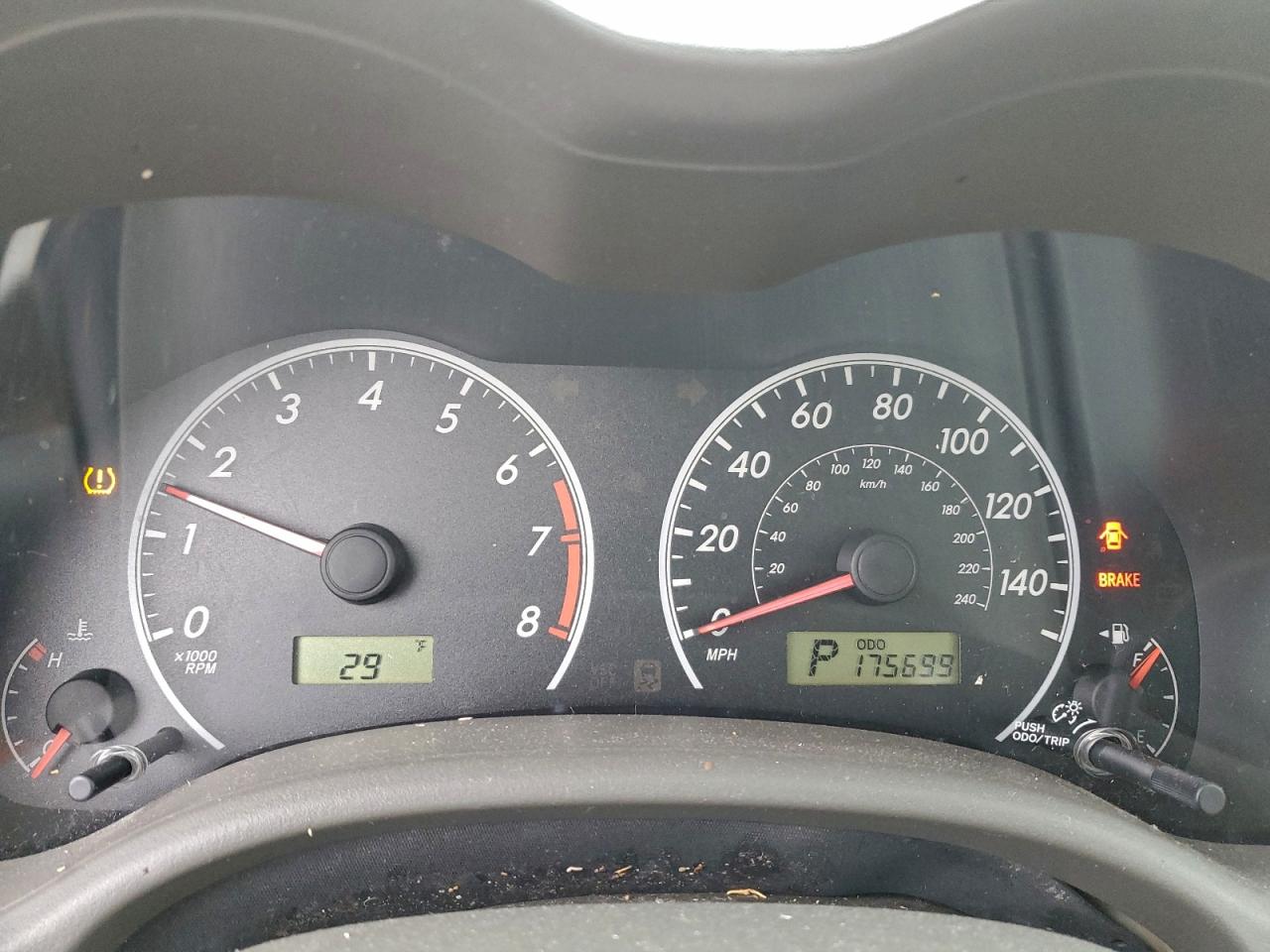 Toyota Corolla Base Image 7