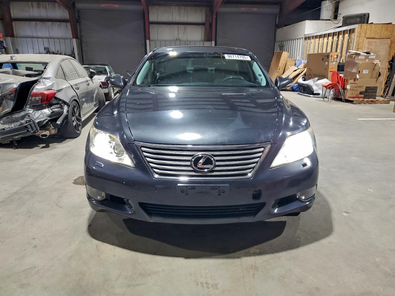 Lexus LS 460 Image 5
