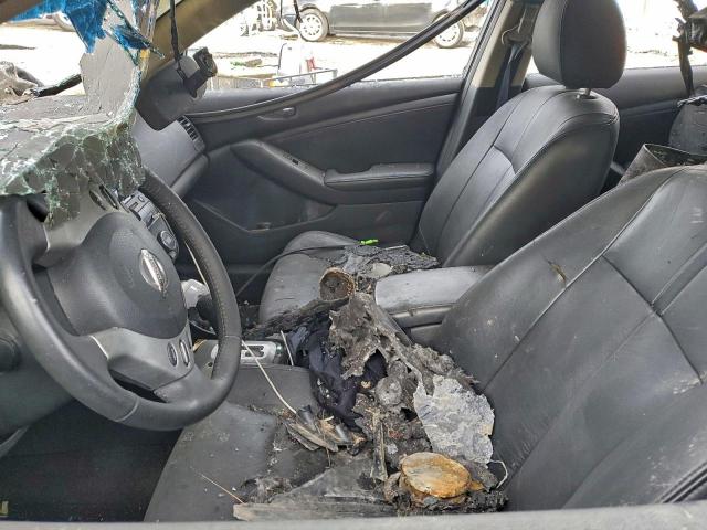 Nissan Altima 2.5 Image 9