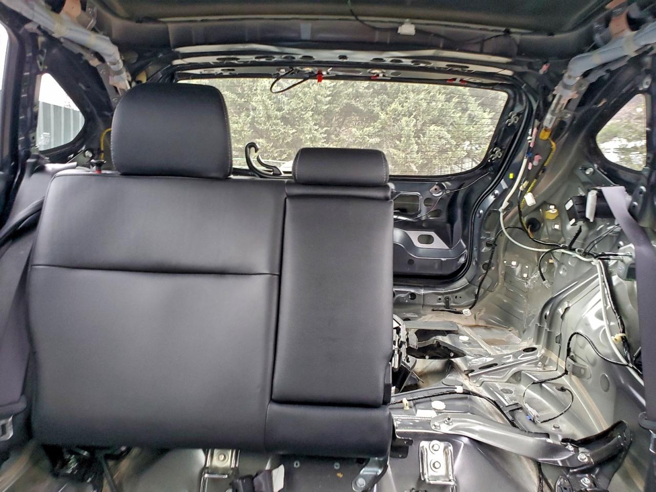 Subaru Xv 2.0 Limited Image 12