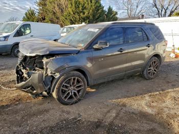  Salvage Ford Explorer