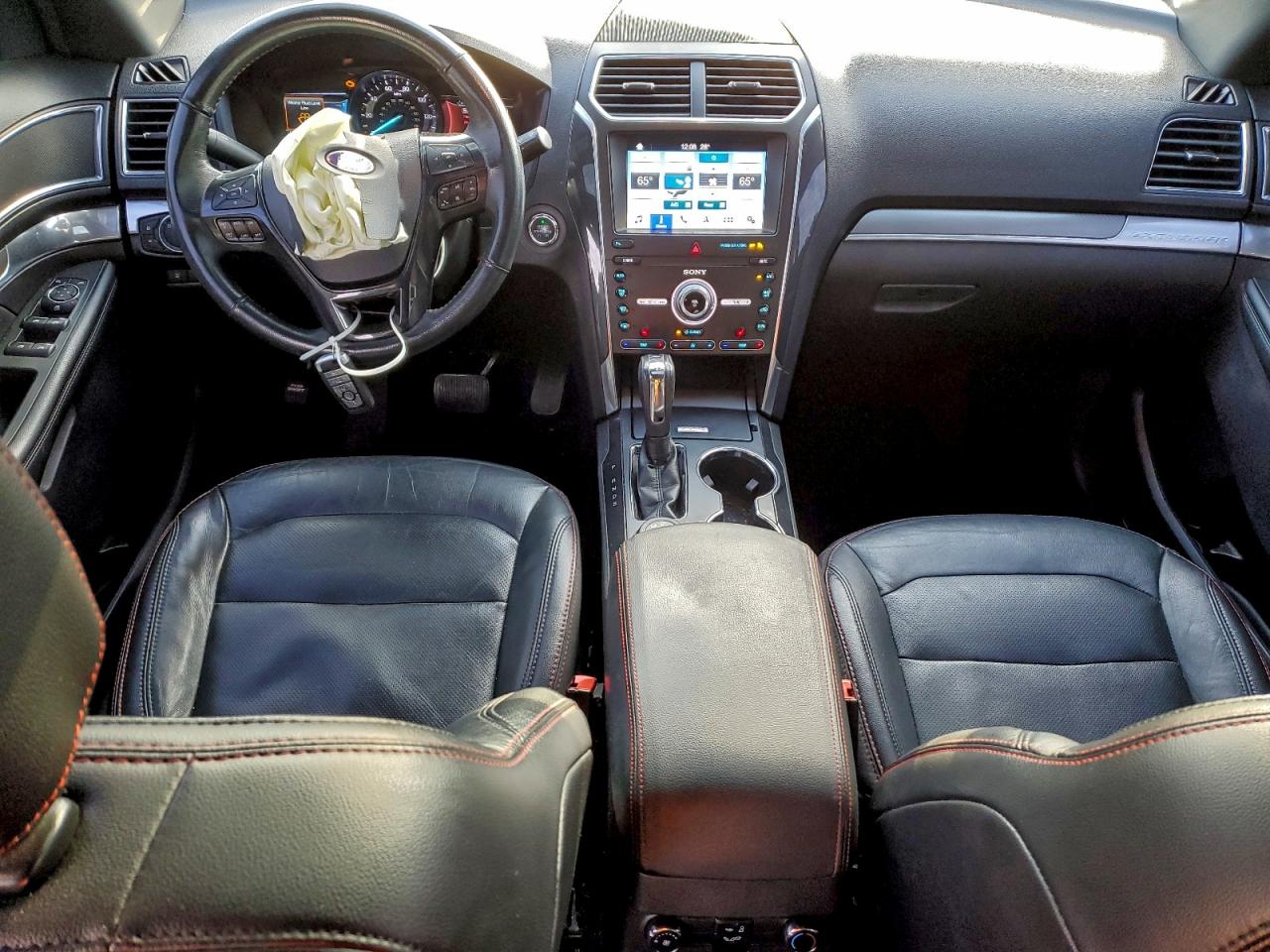 Ford Explorer Sport Image 9