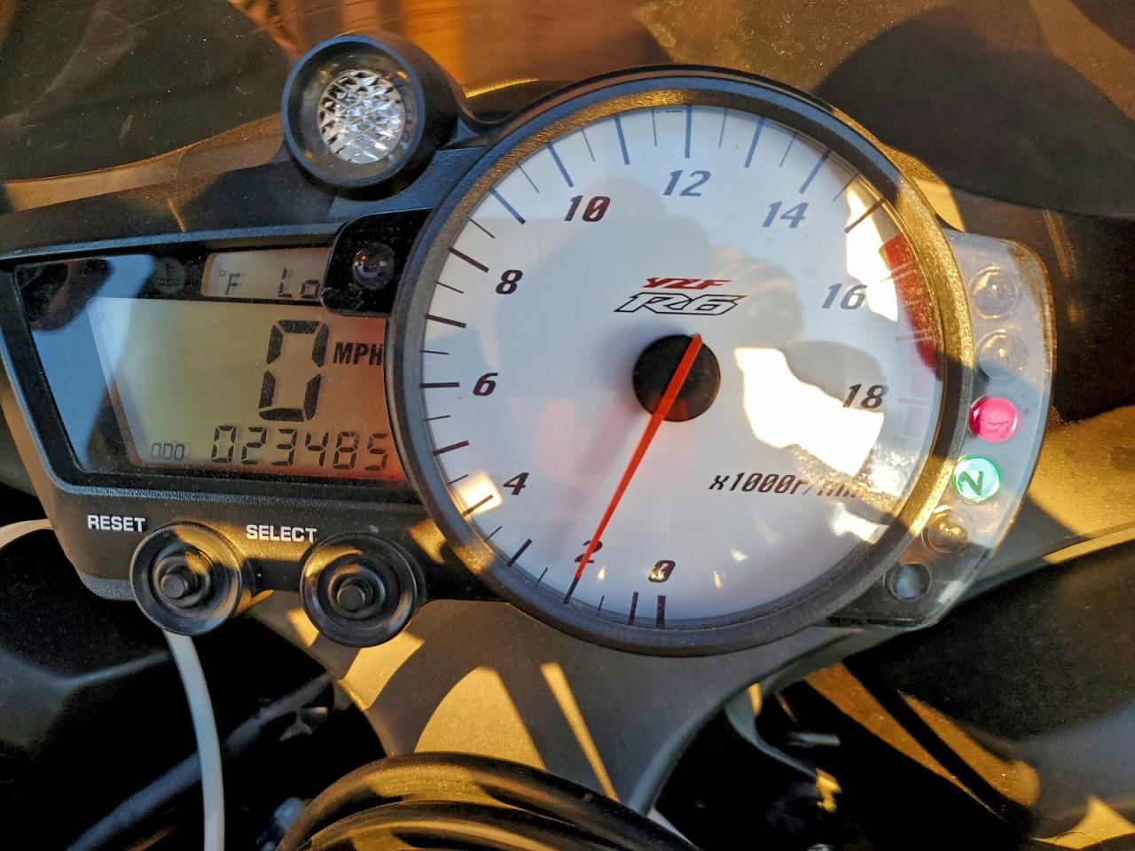 Yamaha Yzf L Image 8