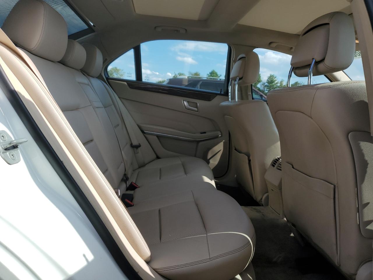 Mercedes-Benz E-Class 350 4matic Image 12