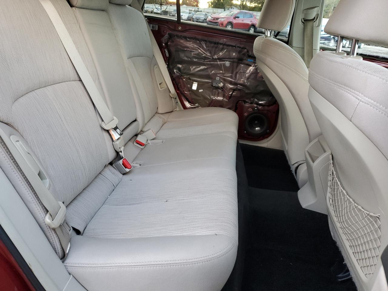 Subaru Outback 2.5i Premium Image 8