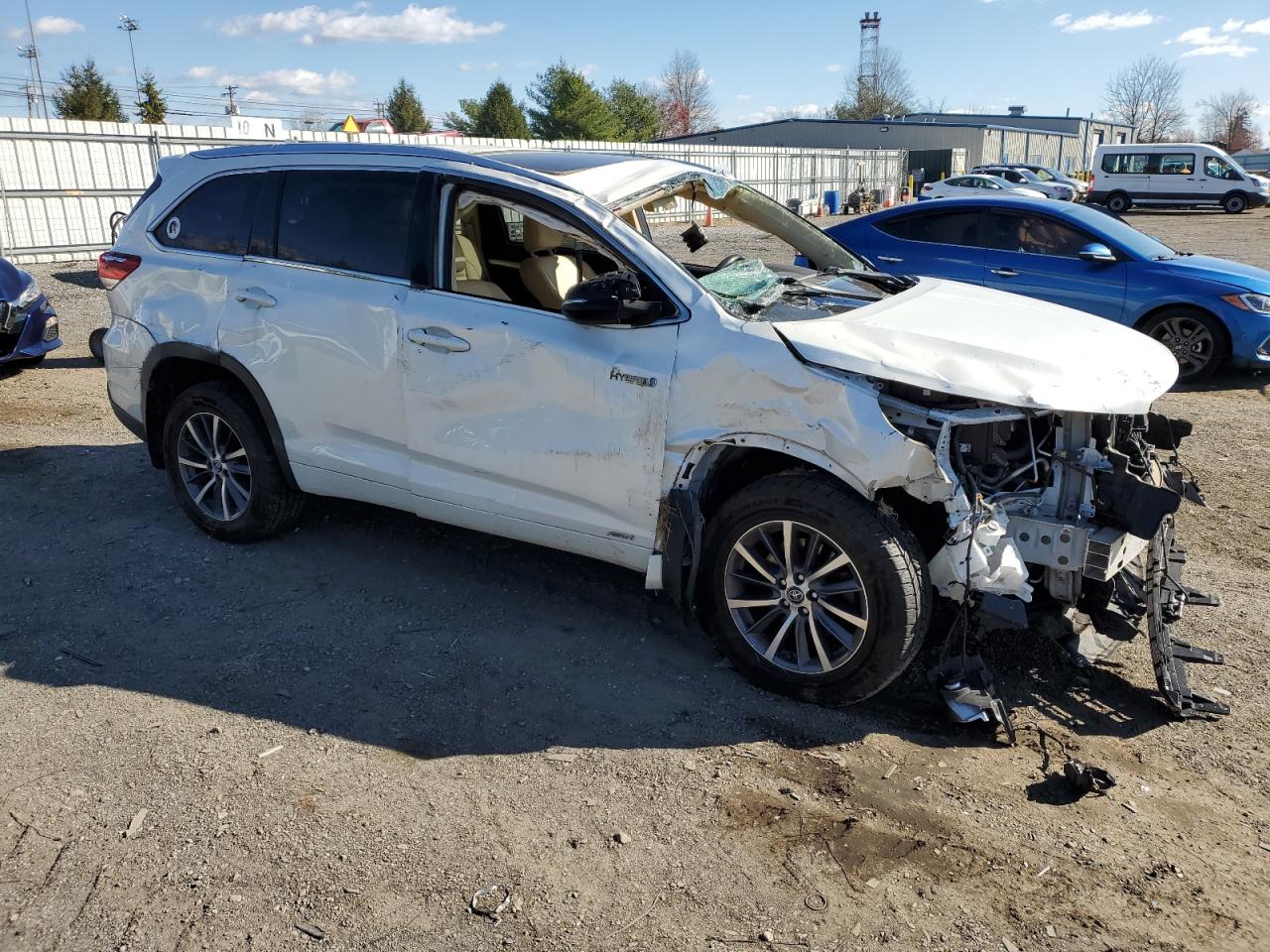 Toyota Highlander Hybrid Image 4