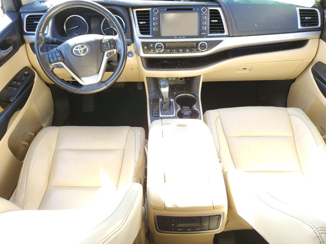 Toyota Highlander Hybrid Image 9