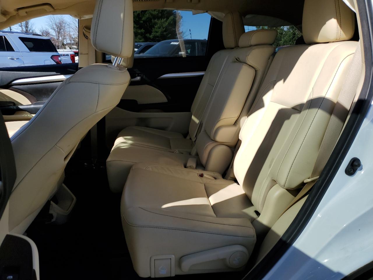 Toyota Highlander Hybrid Image 11