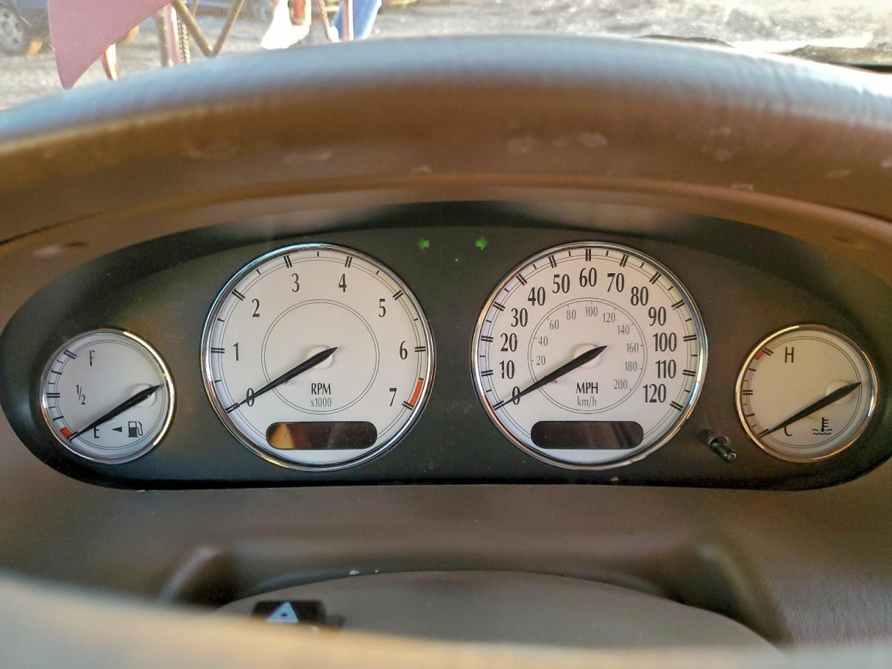 Chrysler 300 Image 4