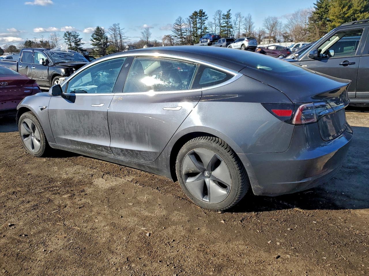 Tesla Model 3 Image 7