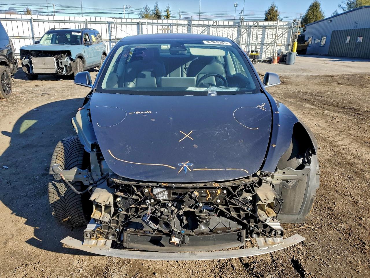 Tesla Model 3 Image 5