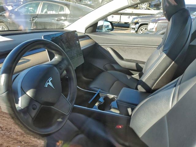 Tesla Model 3 Image 11