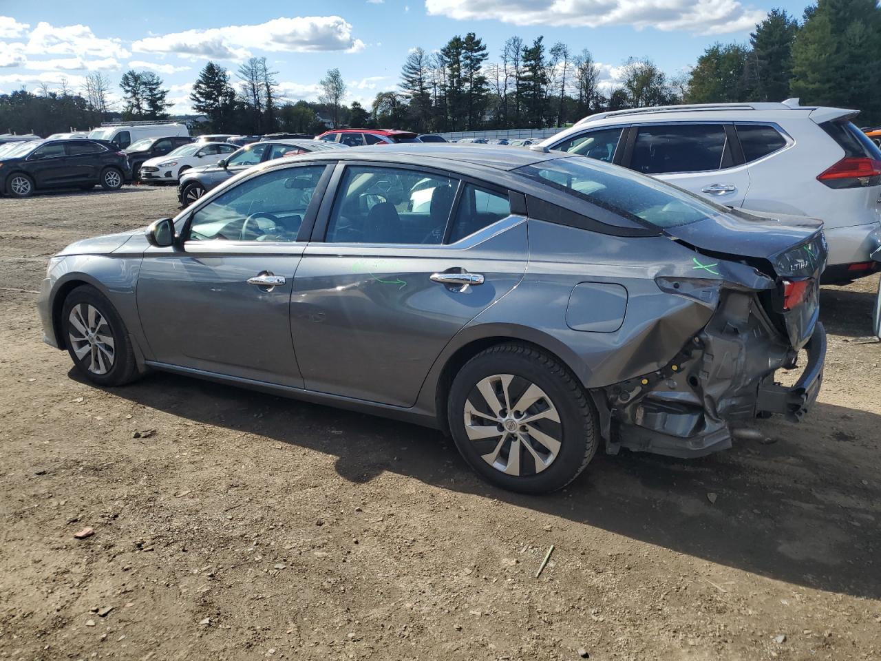 Nissan Altima S Image 3