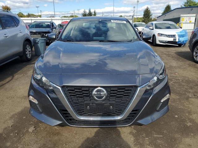 Nissan Altima S Image 9