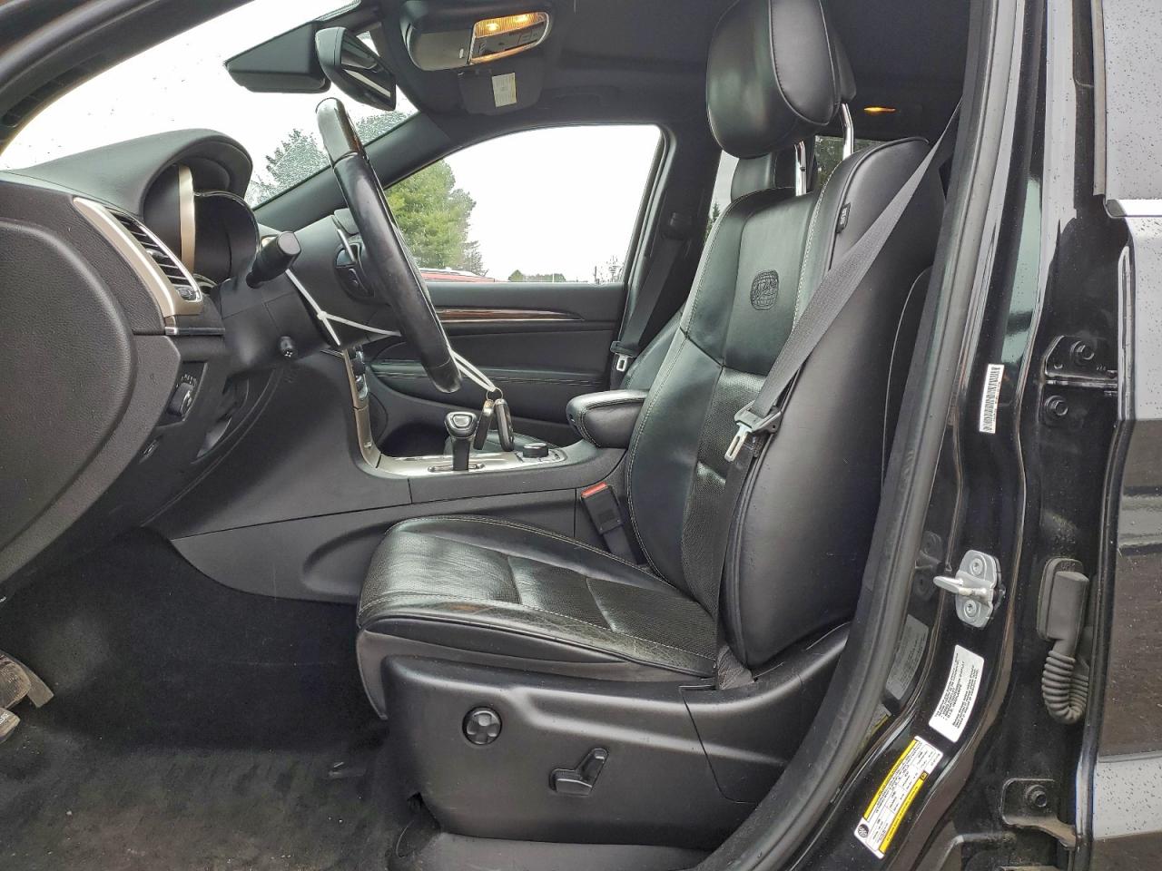 Jeep Grand Cherokee Overland Image 6