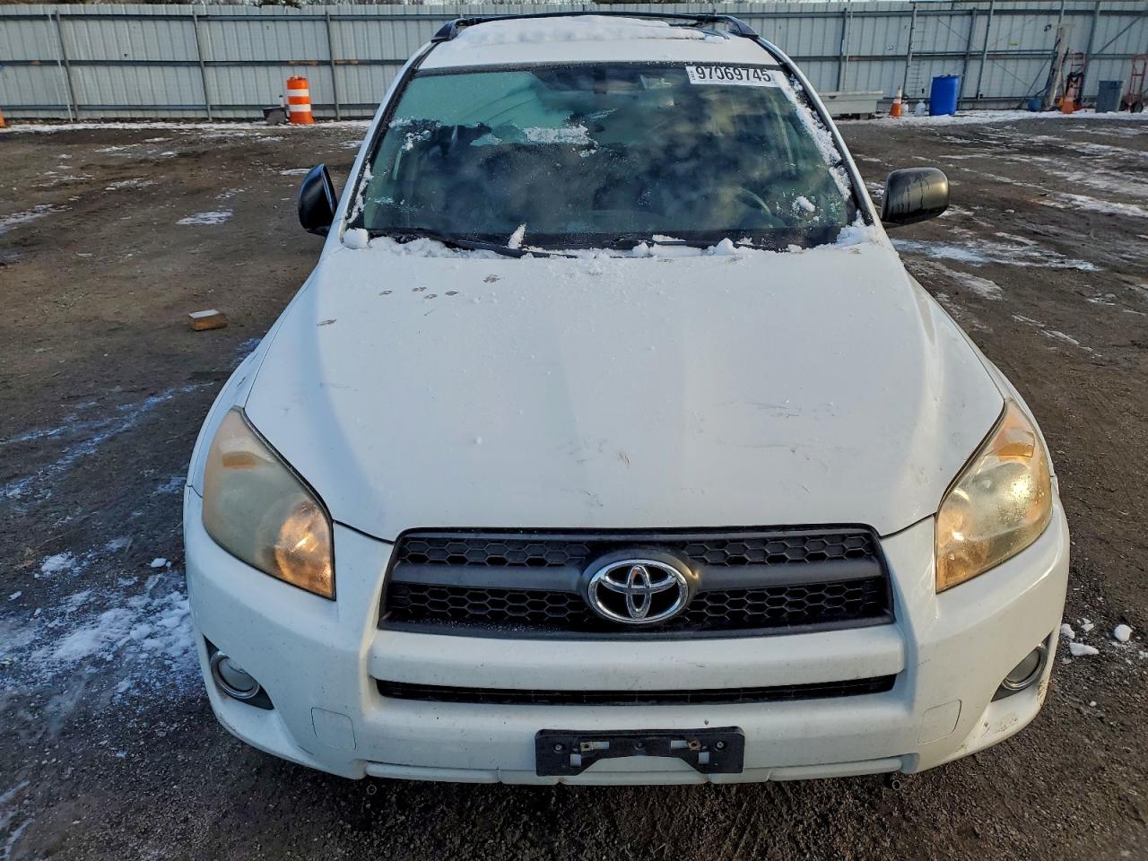 Toyota RAV4 Sport Image 3