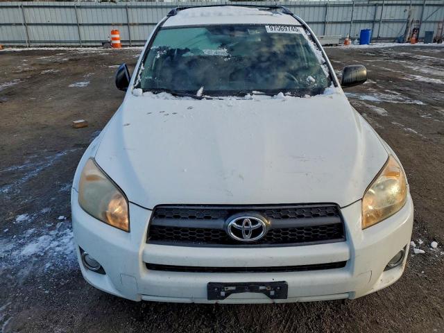 Toyota RAV4 Sport Image 3