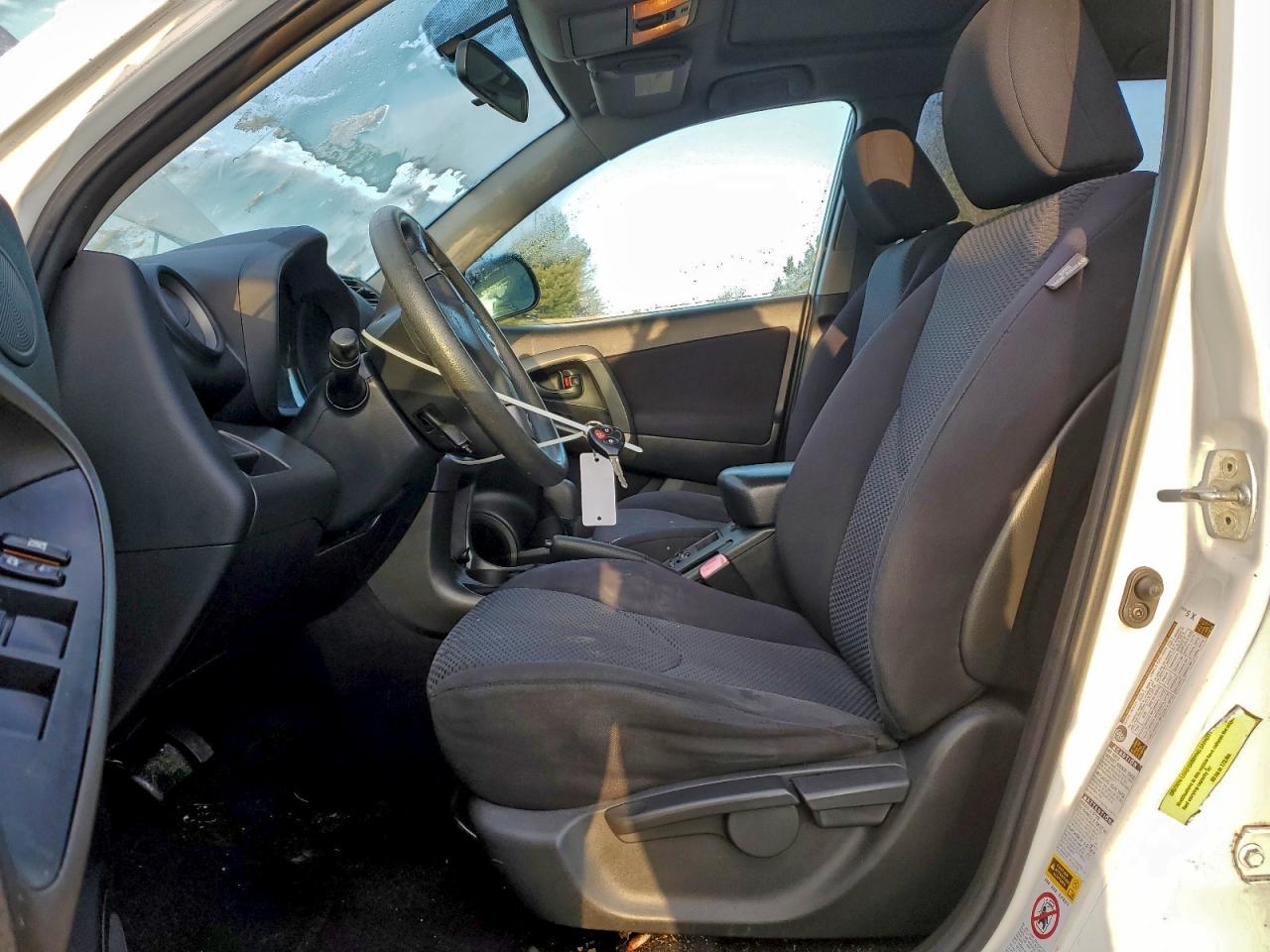 Toyota RAV4 Sport Image 12