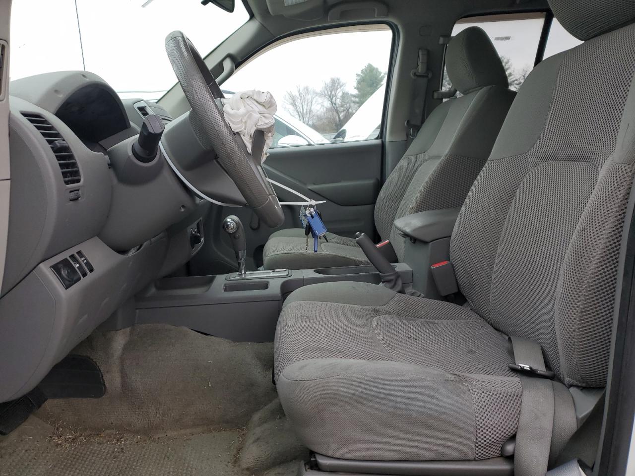 Nissan Frontier S Image 5