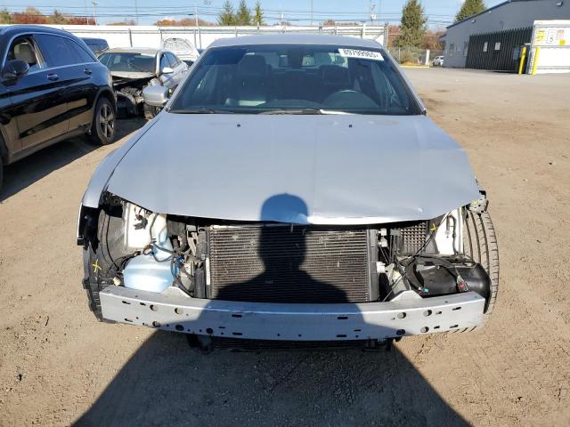 Chrysler 300 S Image 6