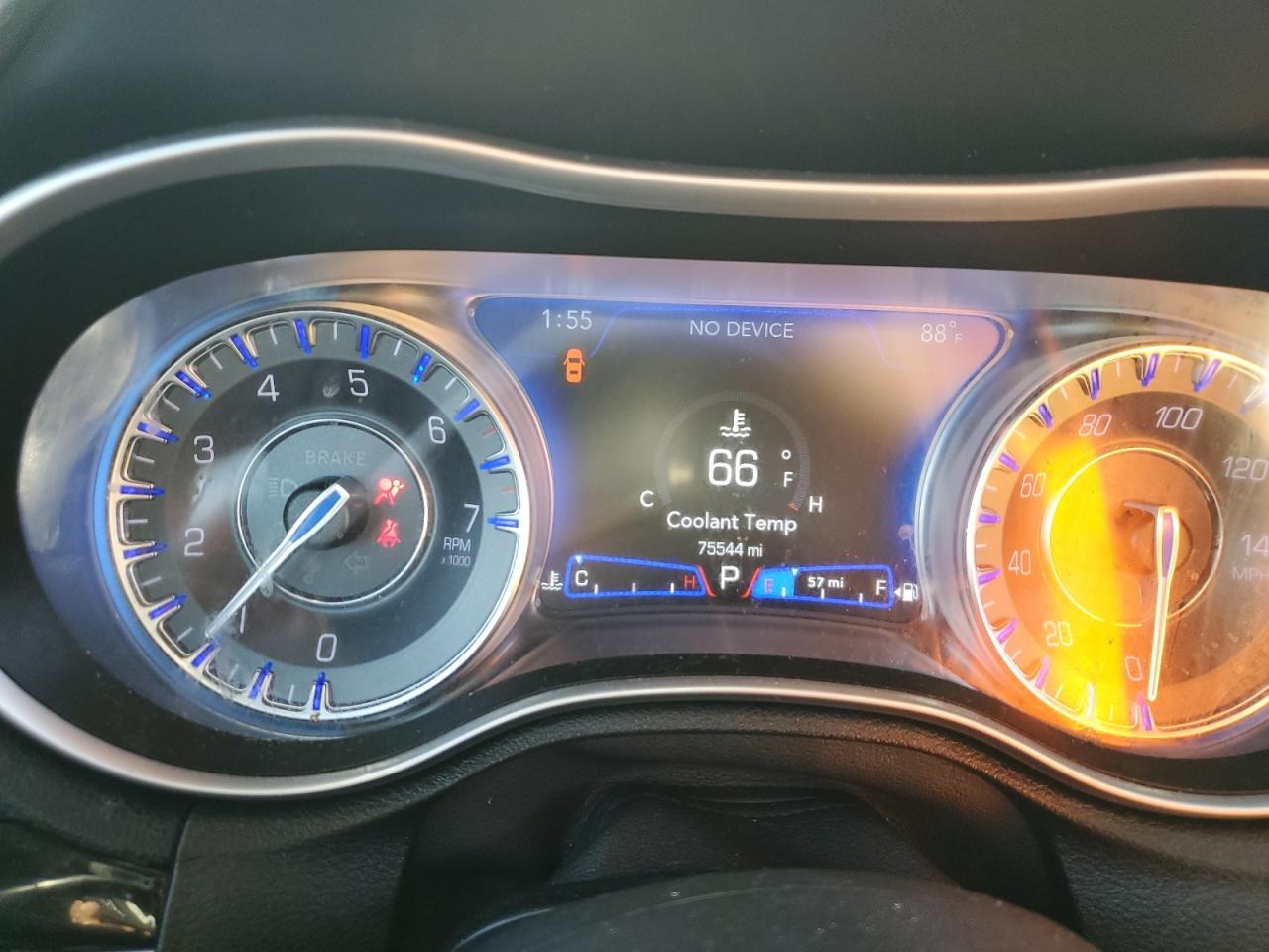 Chrysler 300 S Image 3