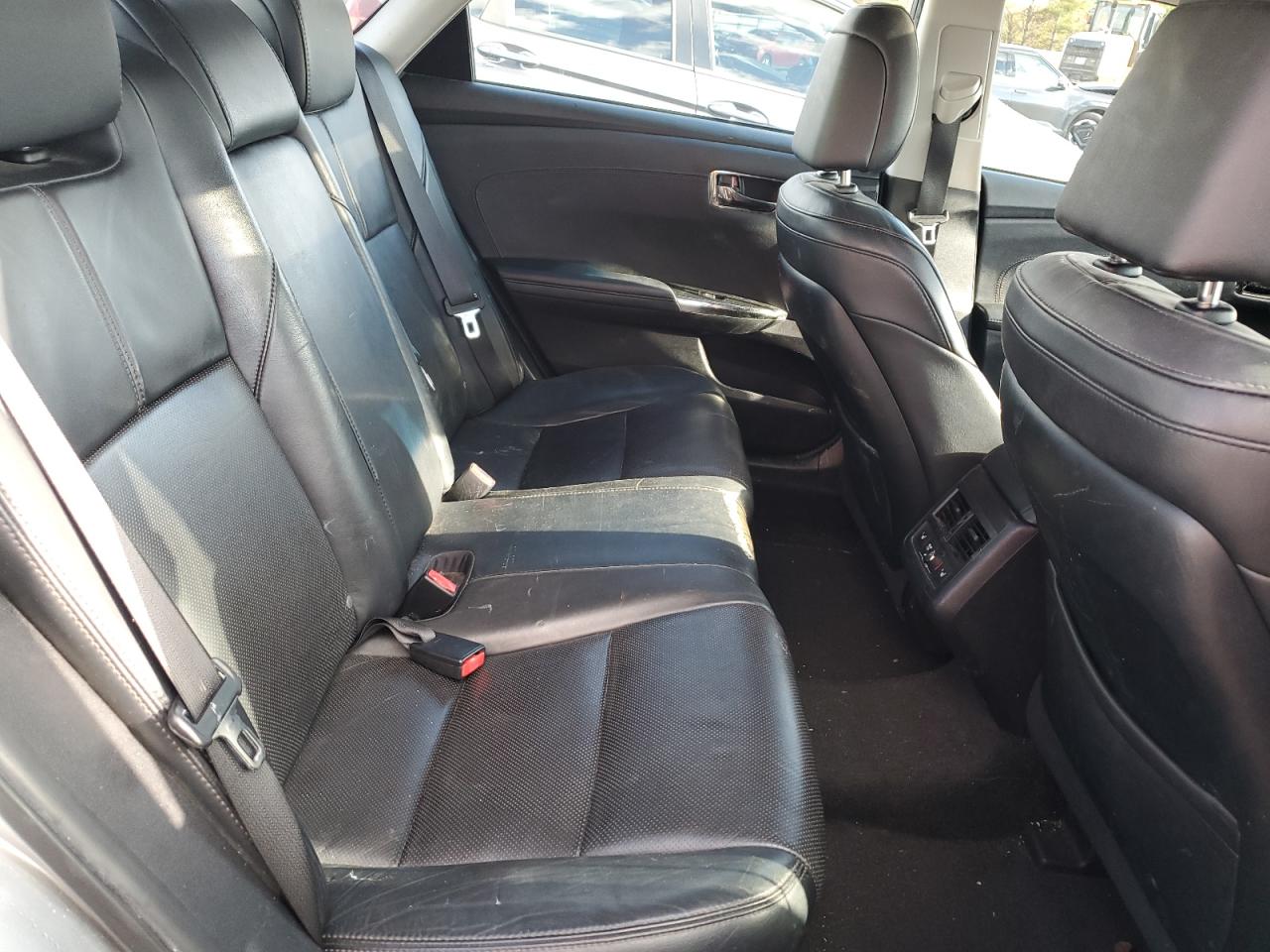 Toyota Avalon Xle Image 8