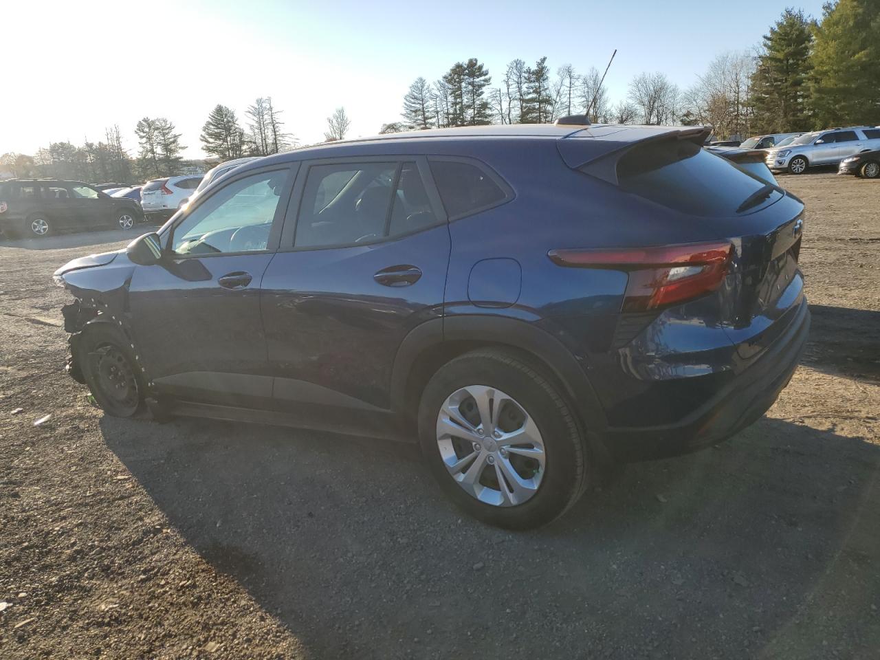 Chevrolet Trax Ls Image 3