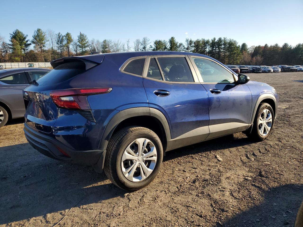 Chevrolet Trax Ls Image 5