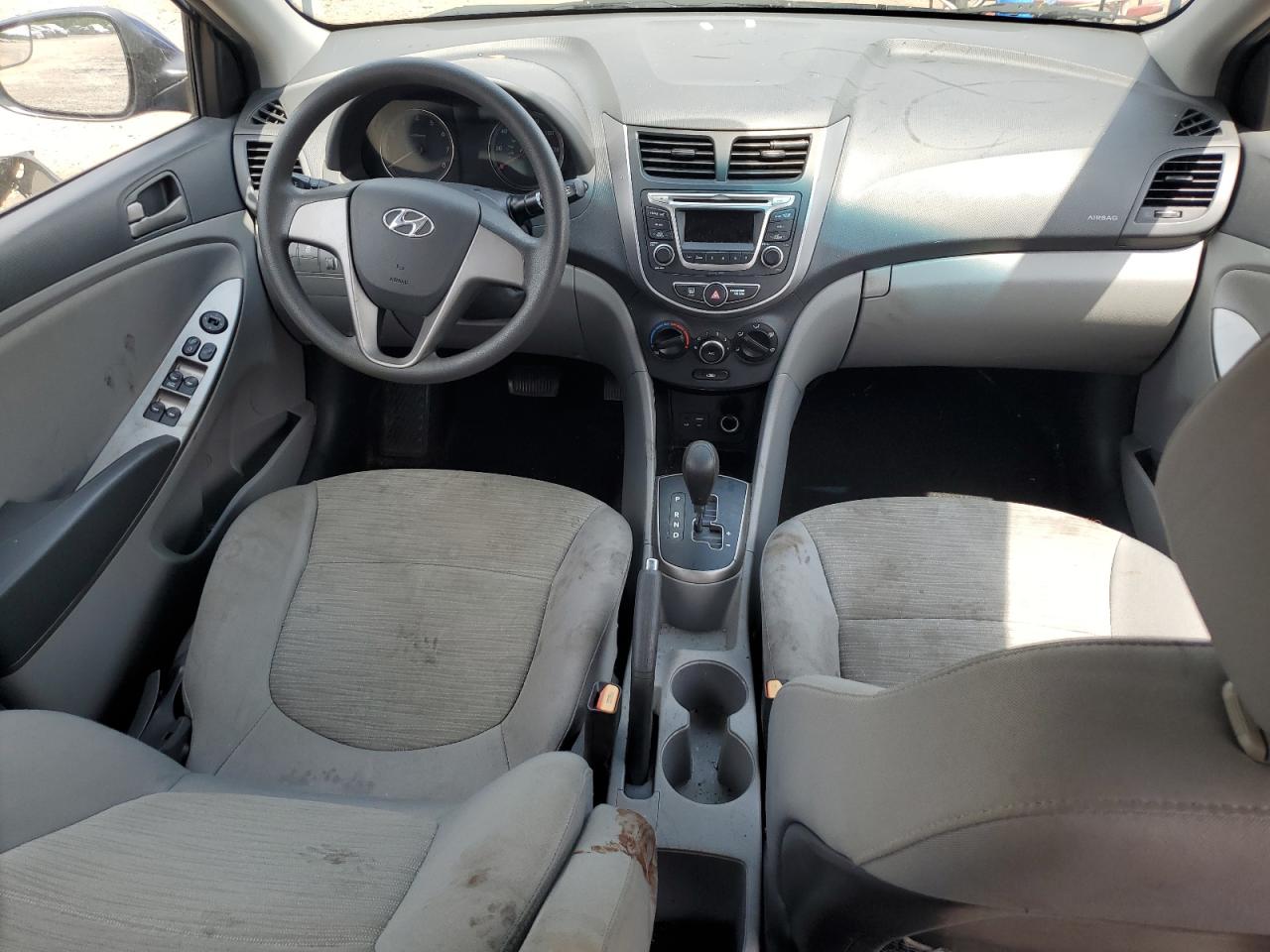 Hyundai ACCENT Gls Image 4