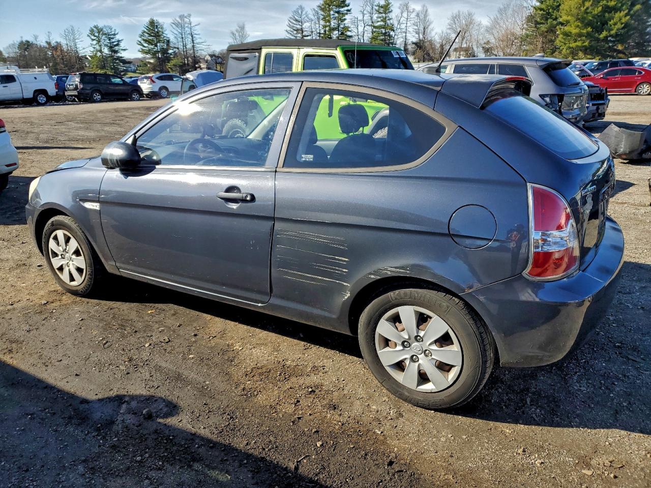 Hyundai ACCENT Gs Image 3