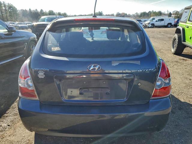 Hyundai ACCENT Gs Image 2