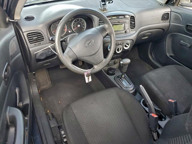 Hyundai ACCENT Gs Image 9