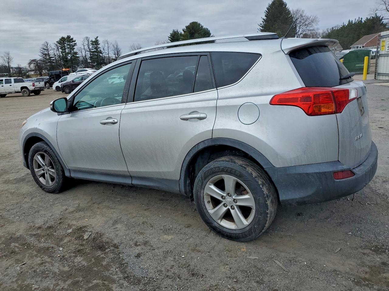 Toyota RAV4 Xle Image 3