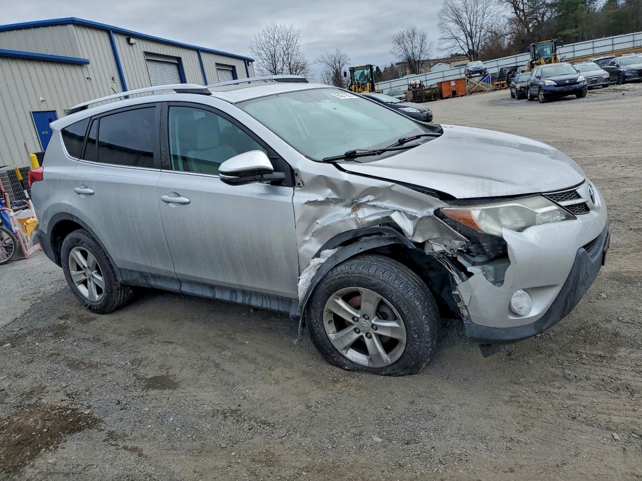 Toyota RAV4 Xle Image 4