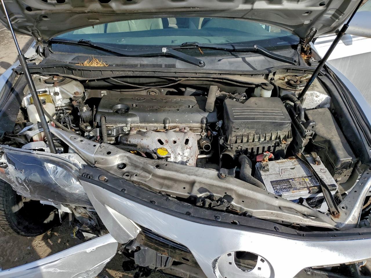 Toyota Camry Base Image 9