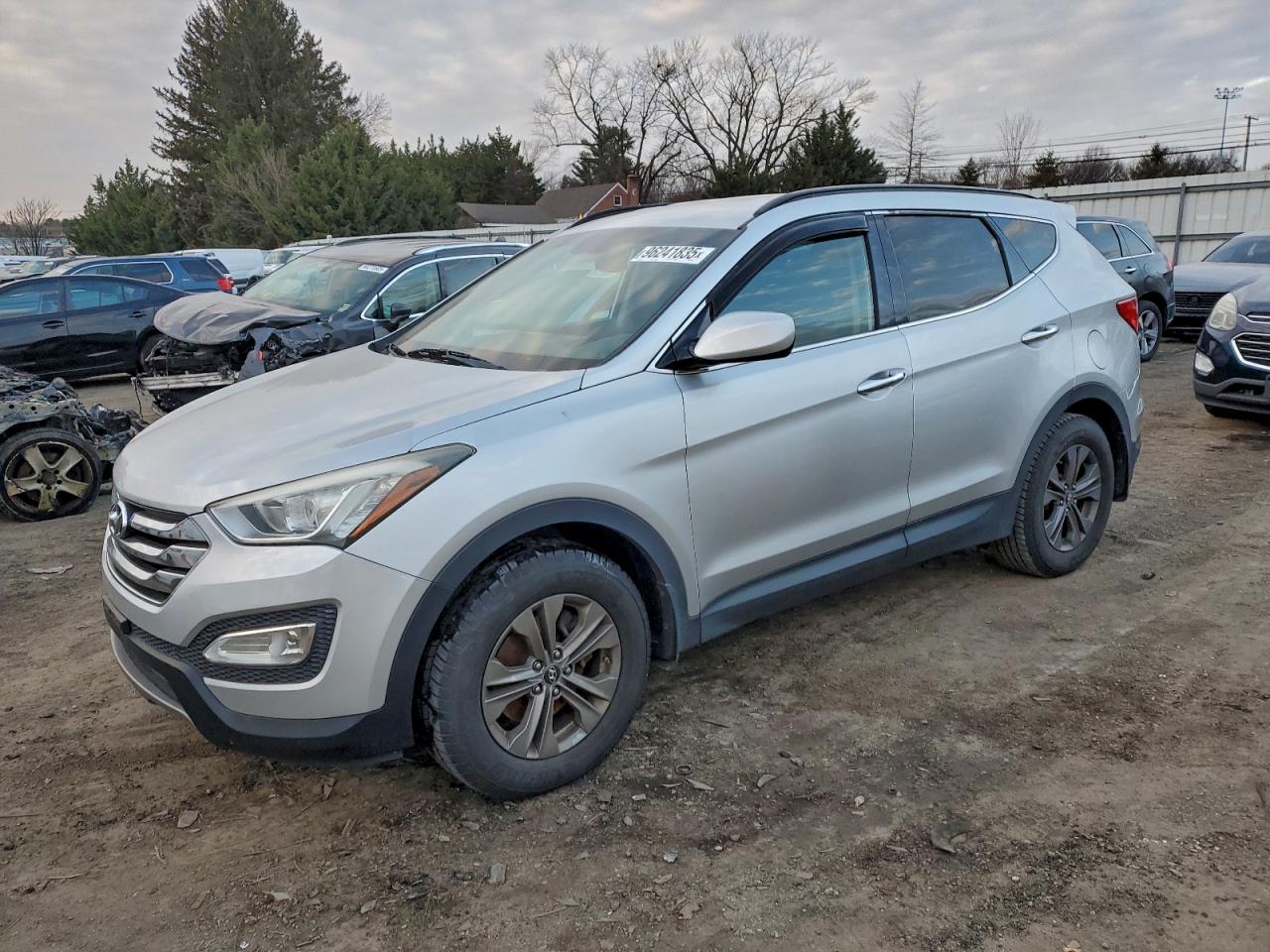 Hyundai SANTA FE Image 1