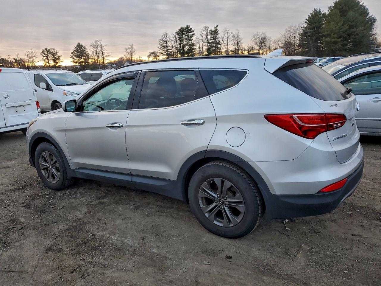 Hyundai SANTA FE Image 7