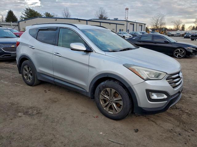 Hyundai SANTA FE Image 12