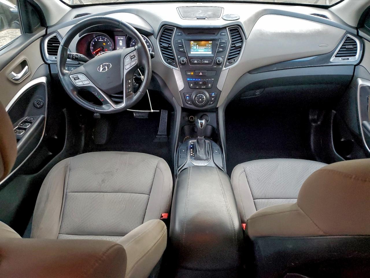 Hyundai SANTA FE Image 5