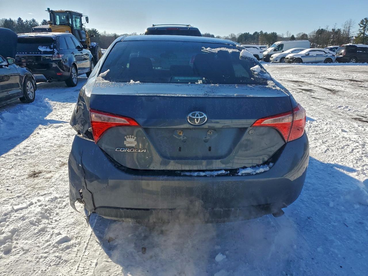 Toyota Corolla L Image 2