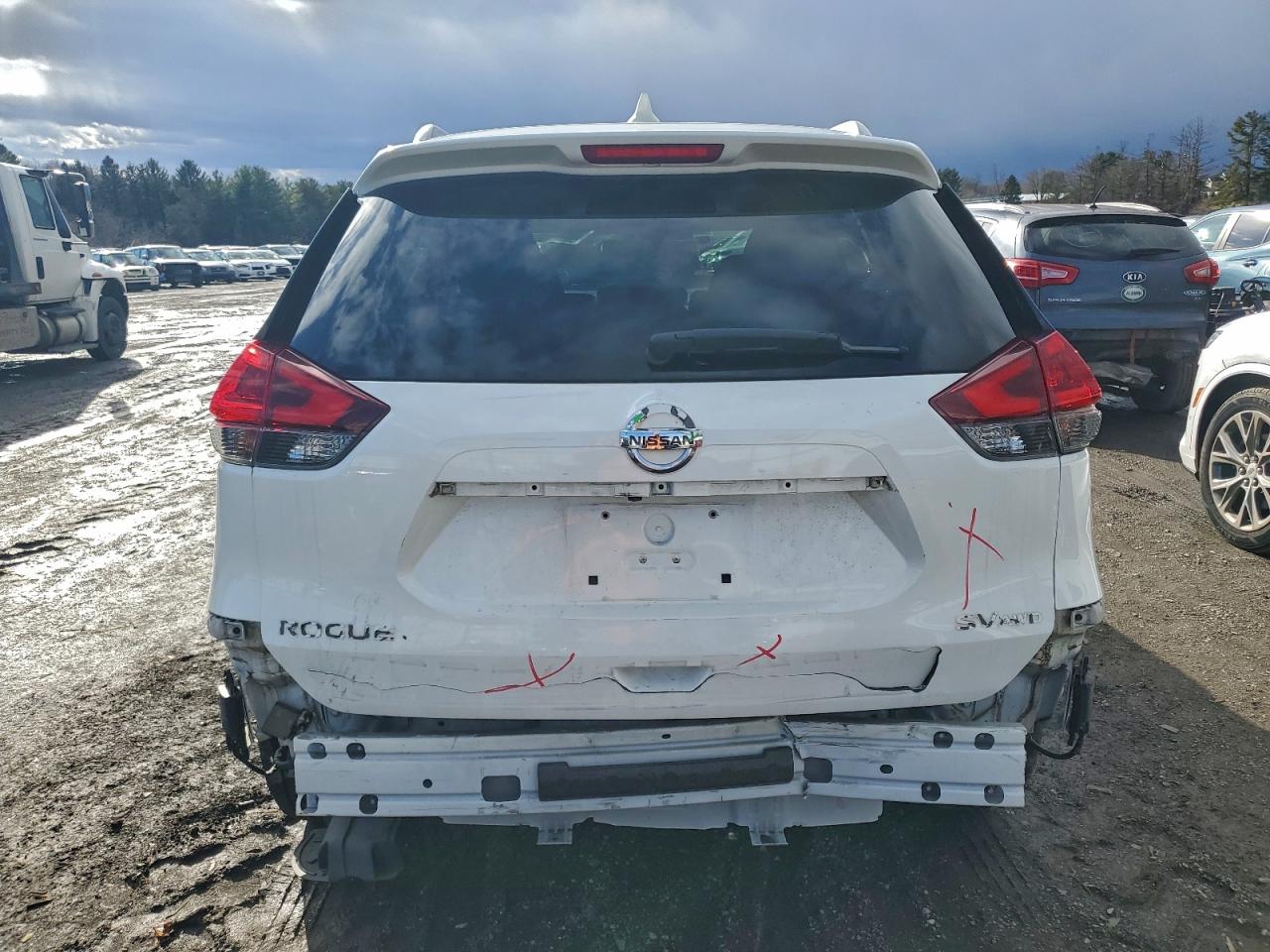 Nissan Rogue S Image 5