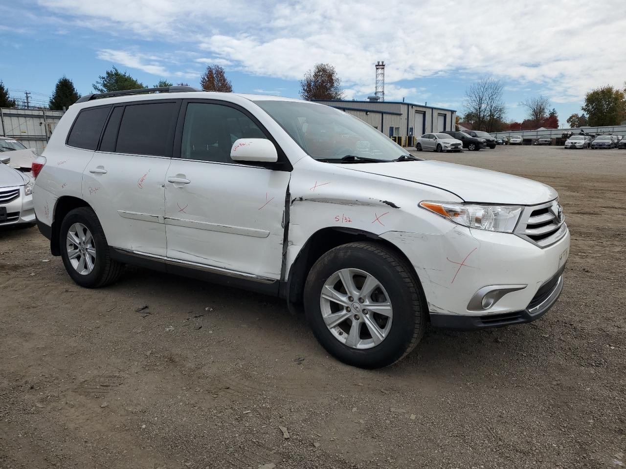 Toyota Highlander Base Image 2