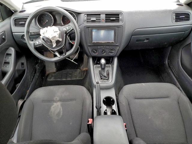 Volkswagen Jetta S Image 4