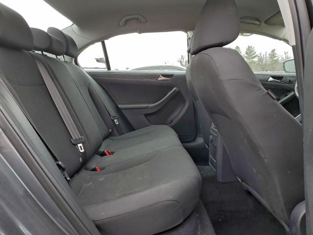 Volkswagen Jetta S Image 7