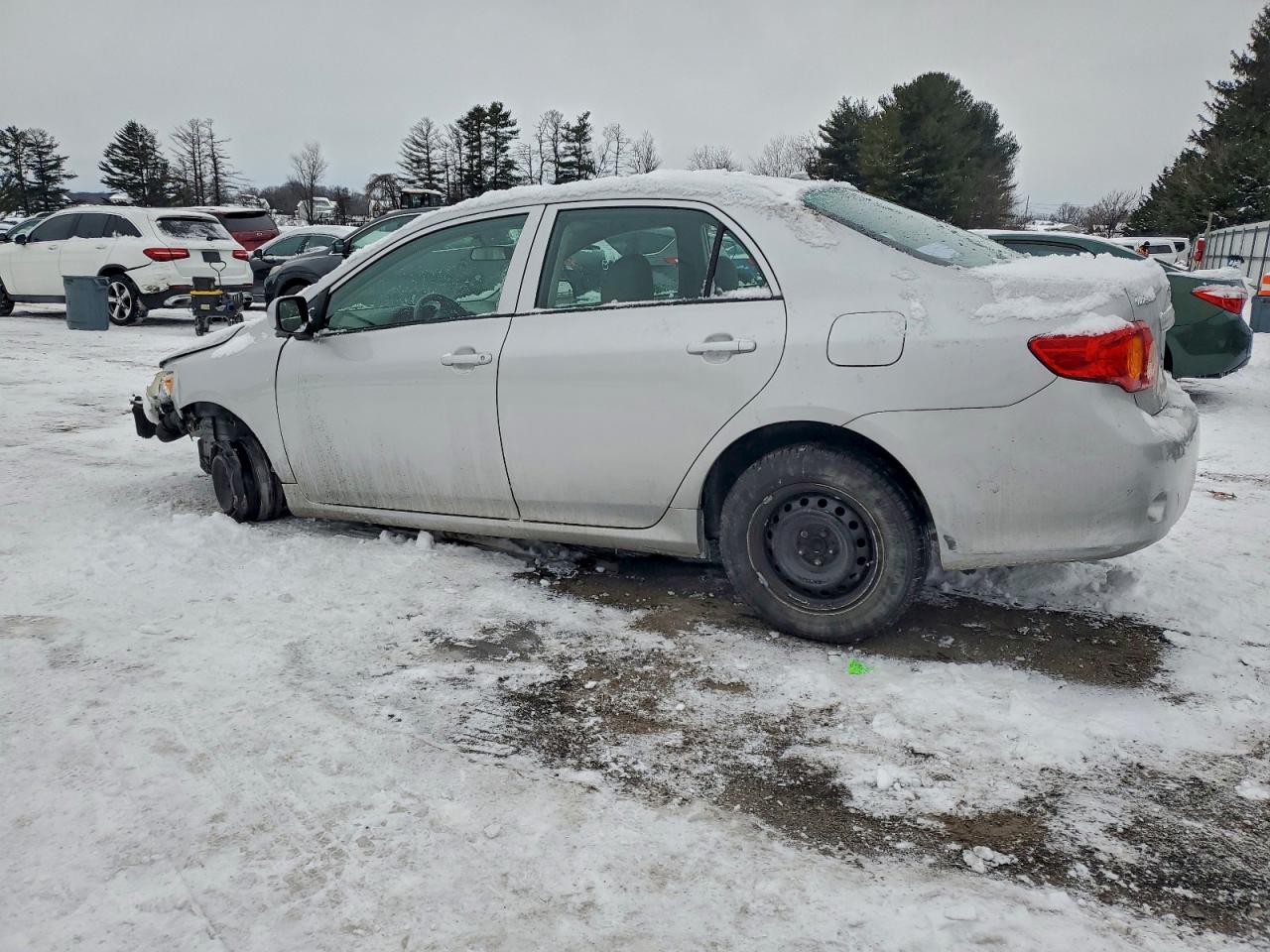 Toyota Corolla Base Image 12