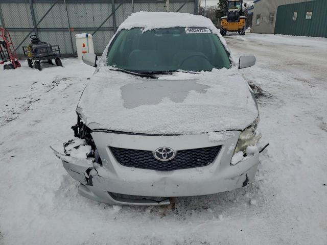 Toyota Corolla Base Image 9