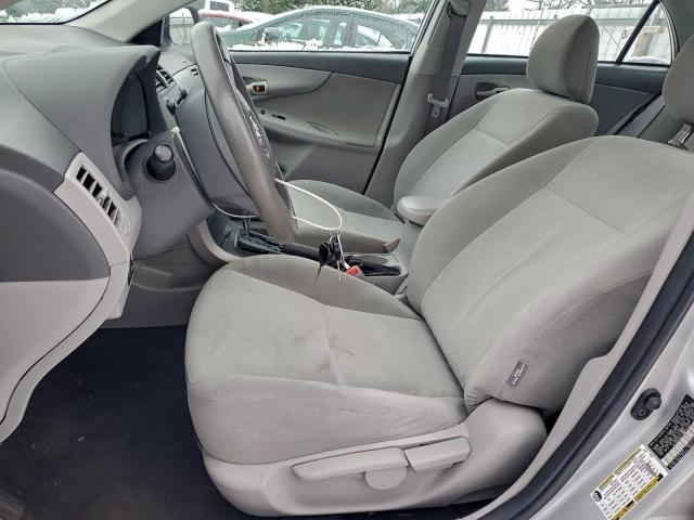 Toyota Corolla Base Image 4