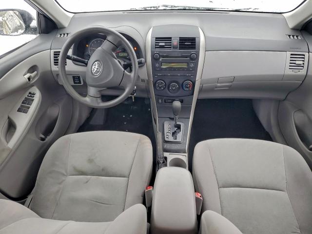 Toyota Corolla Base Image 10