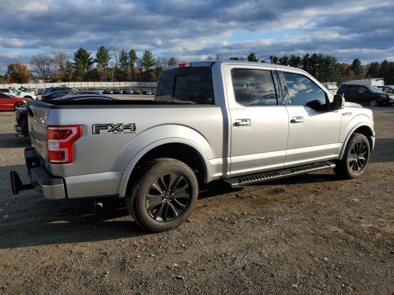 Ford F-150 Supercrew Image 3